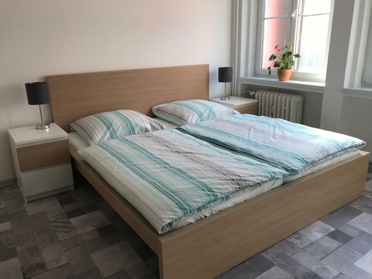 Apartman Havlickova كارلوفي فاري المظهر الخارجي الصورة